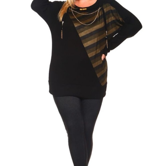 Knit Sweater with Striped Print and Necklace - Picture 4 of 4